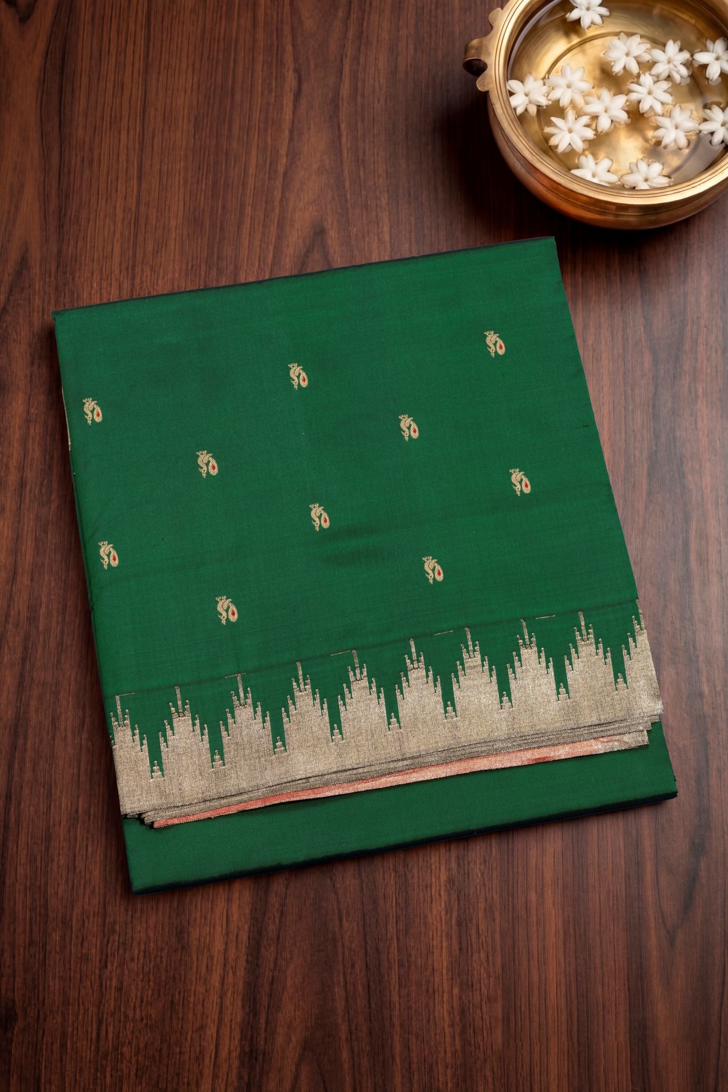 Traditional Pure Silk Small Temple Border Meena Butta Saree