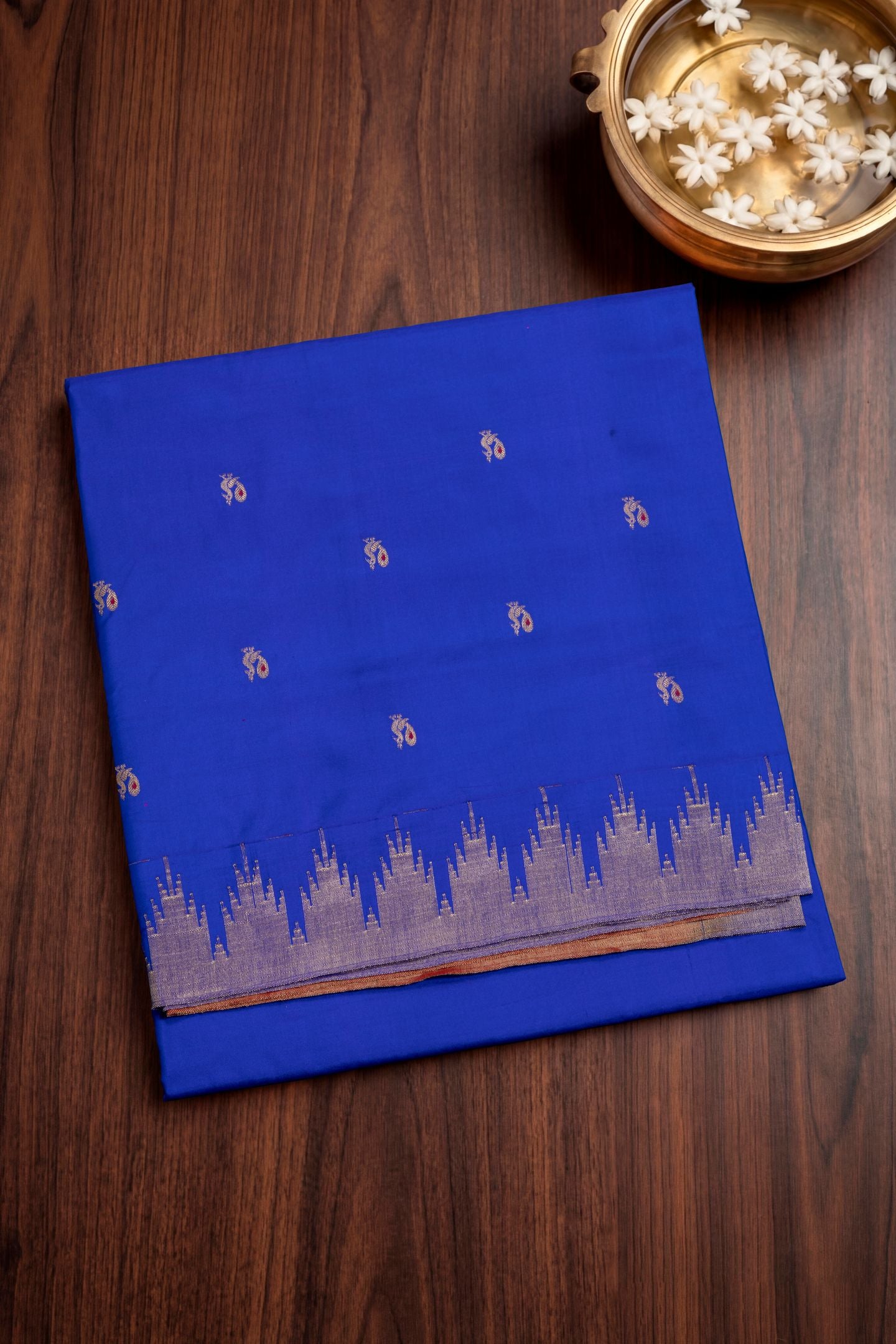 Traditional Pure Silk Small Temple Border Meena Butta Saree