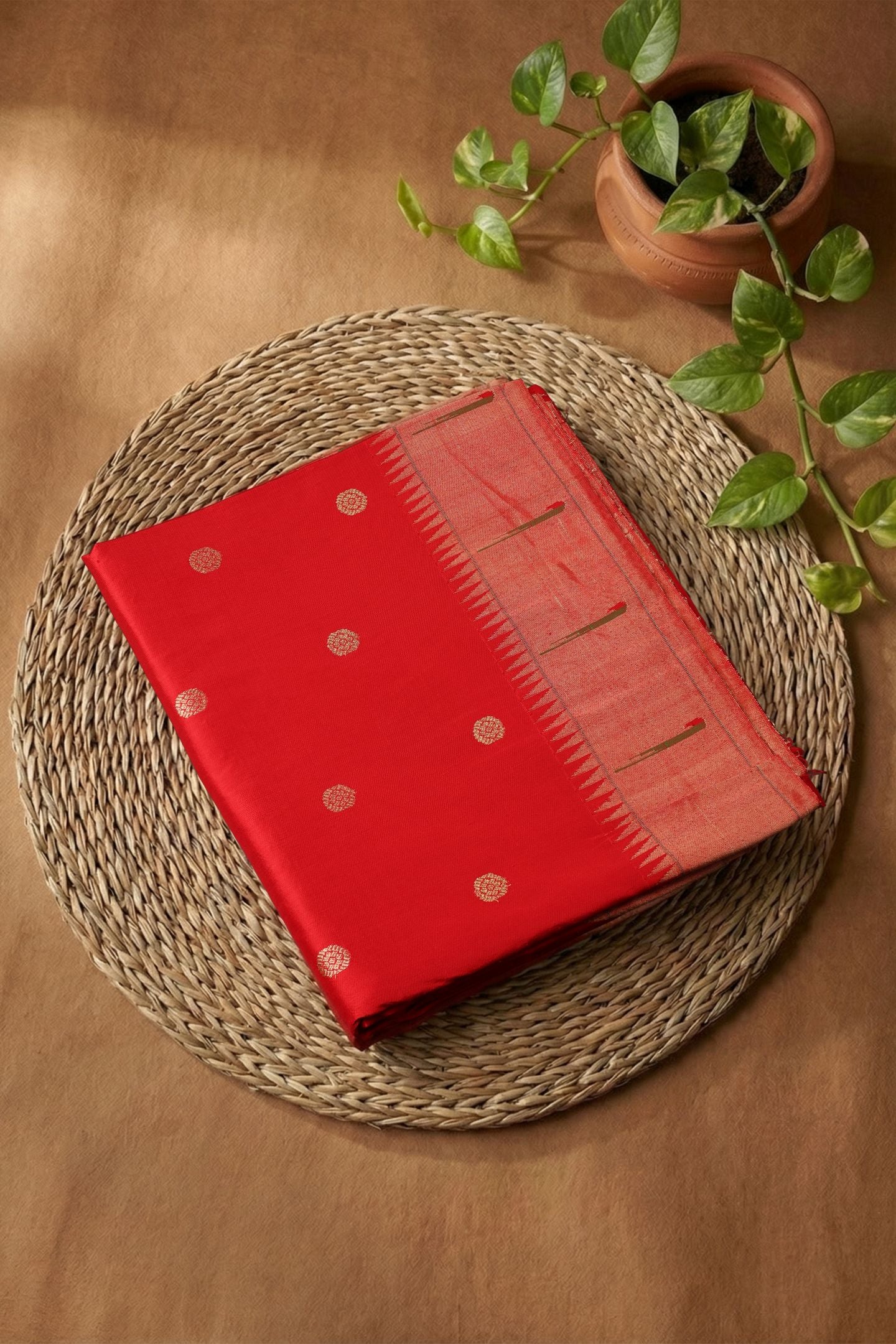 Hand Woven Traditional Single Muniya Paithani