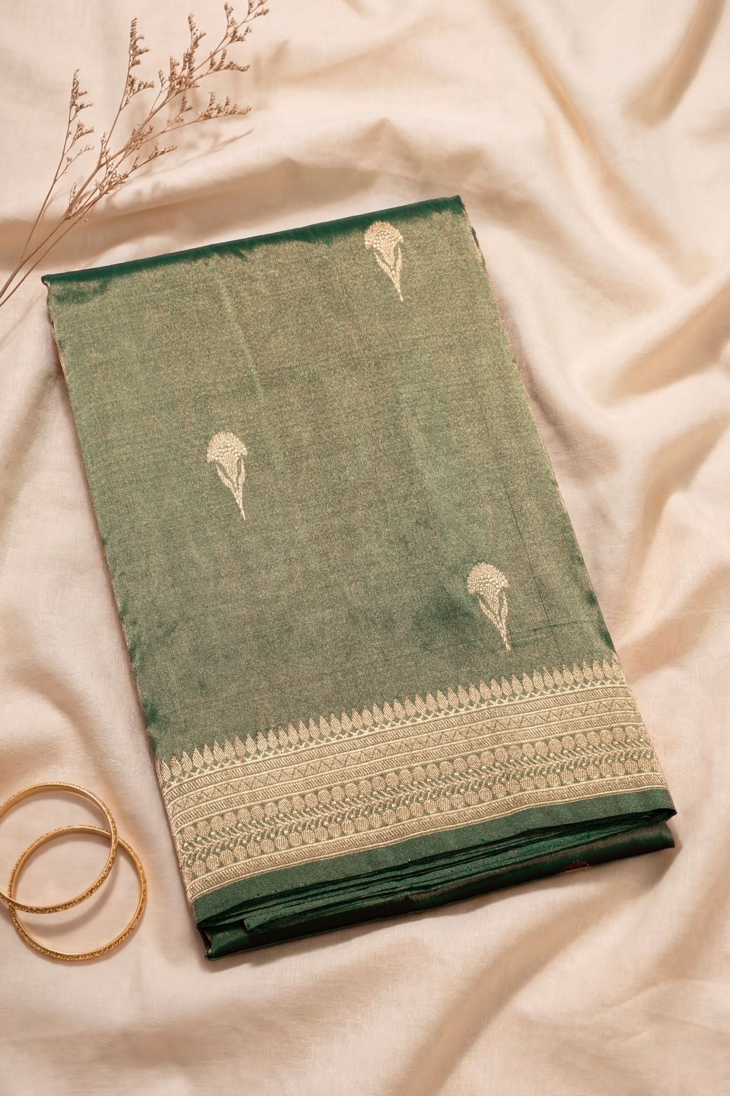 Hand Woven Pure Tissue Banarasi Saree