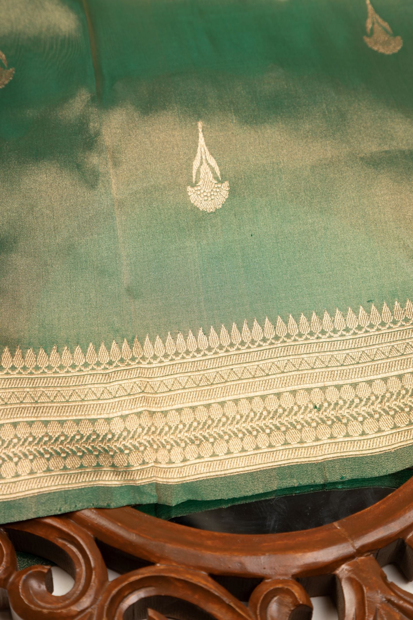 Hand Woven Pure Tissue Banarasi Saree
