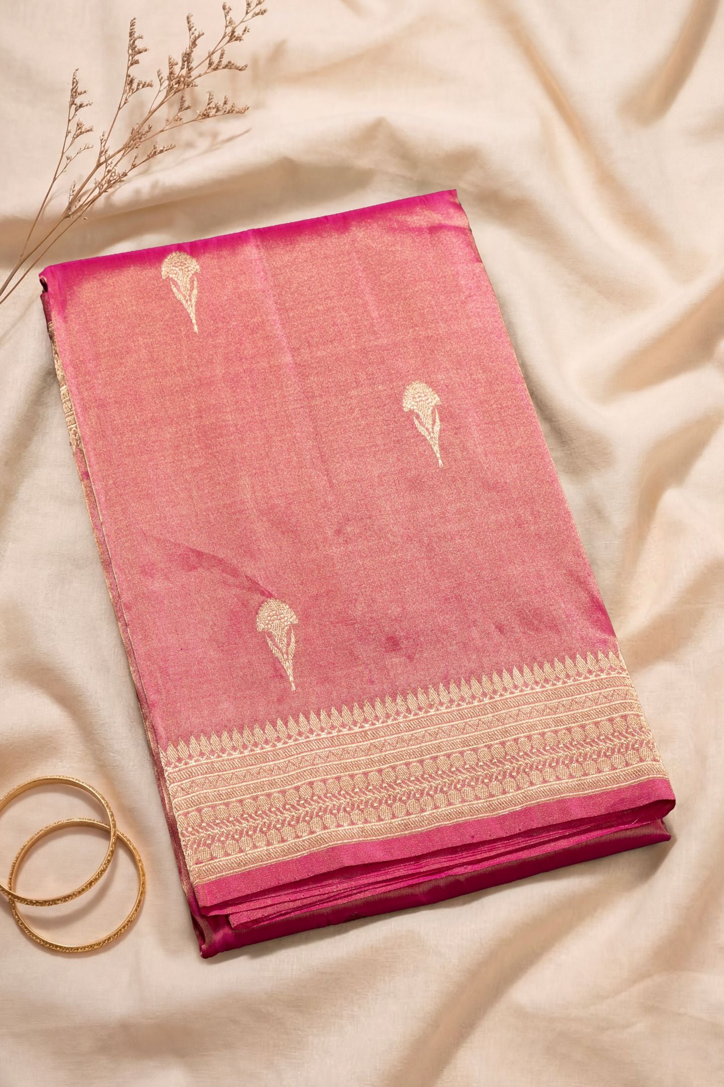 Hand Woven Pure Tissue Banarasi Saree