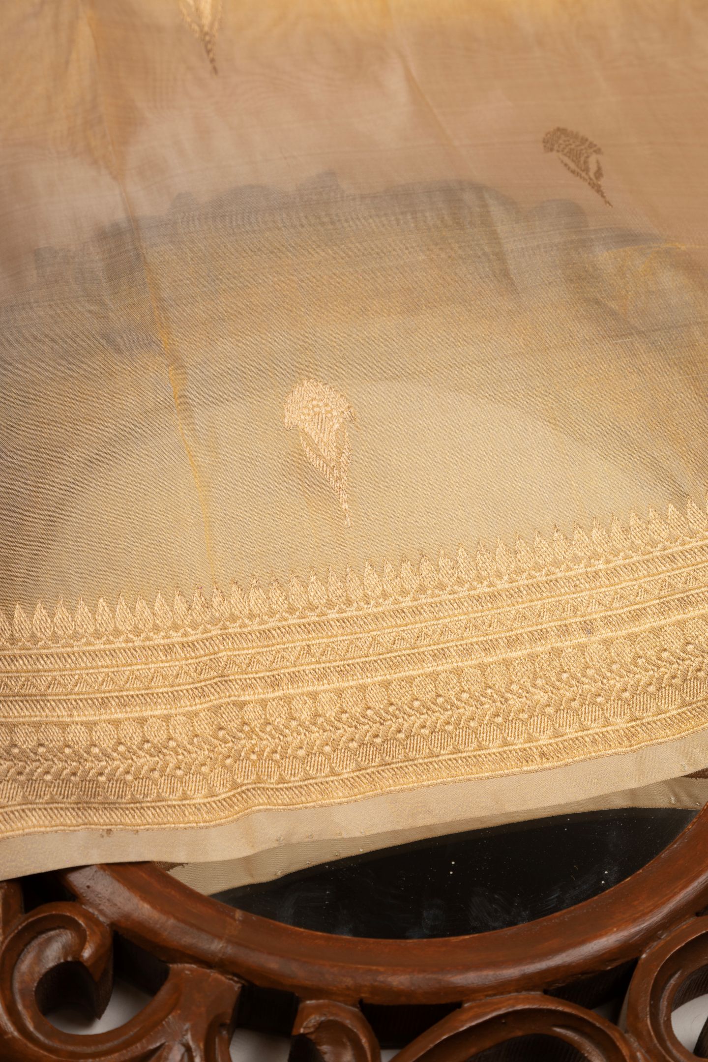 Hand Woven Pure Tissue Banarasi Saree