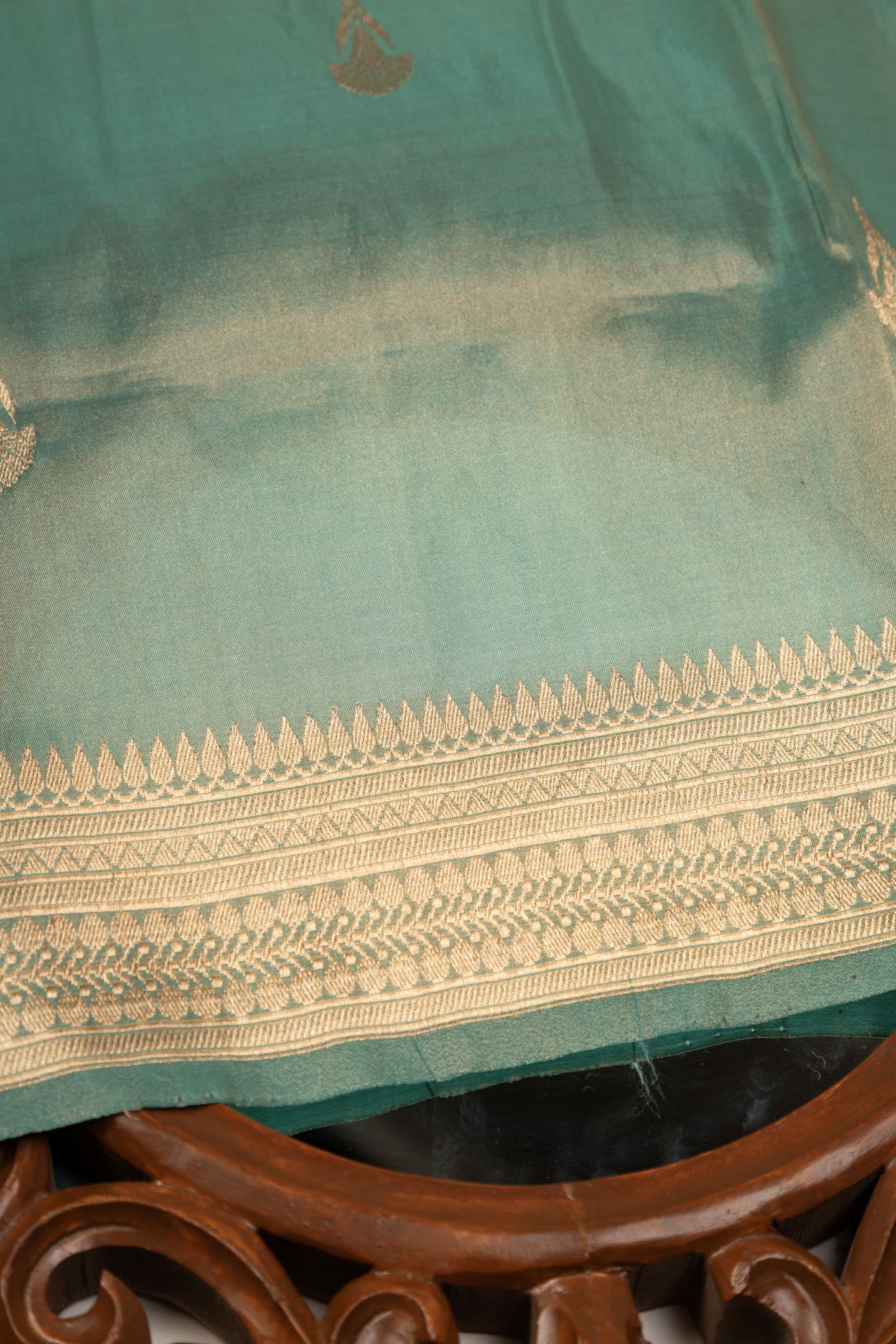 Hand Woven Pure Tissue Banarasi Saree