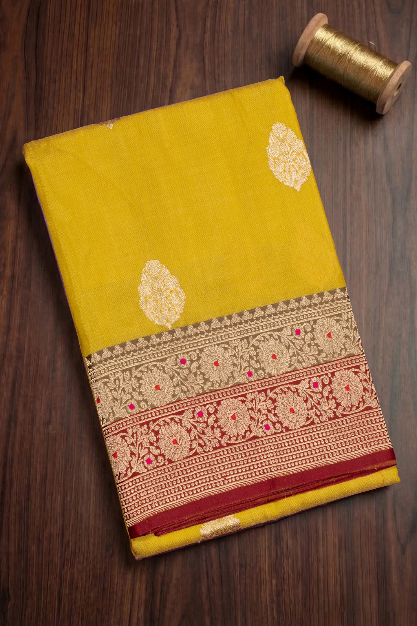 Hand Woven Pure Tissue Meena Border Banarasi Saree