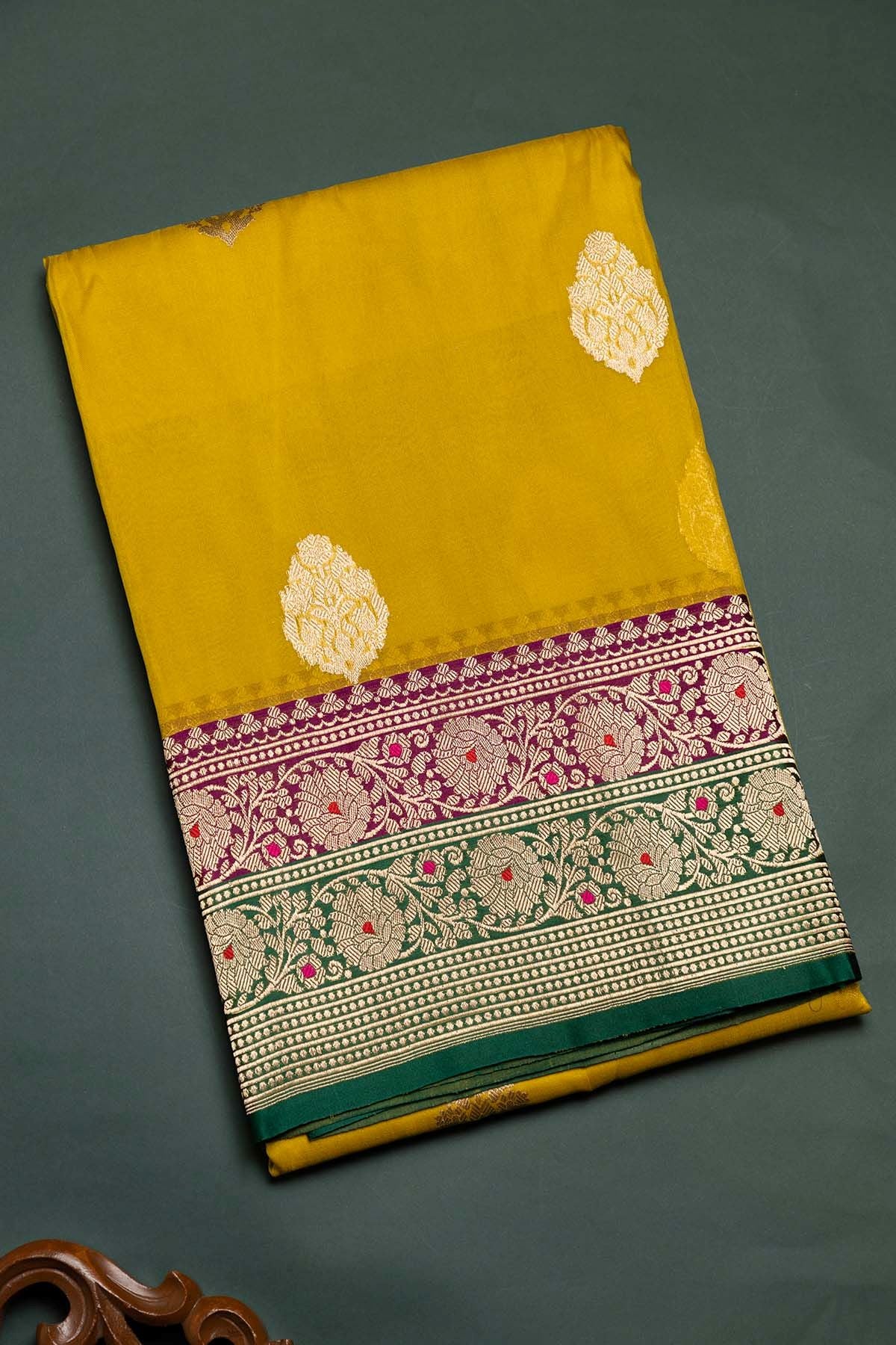 Hand Woven Pure Tissue Meena Border Banarasi Saree