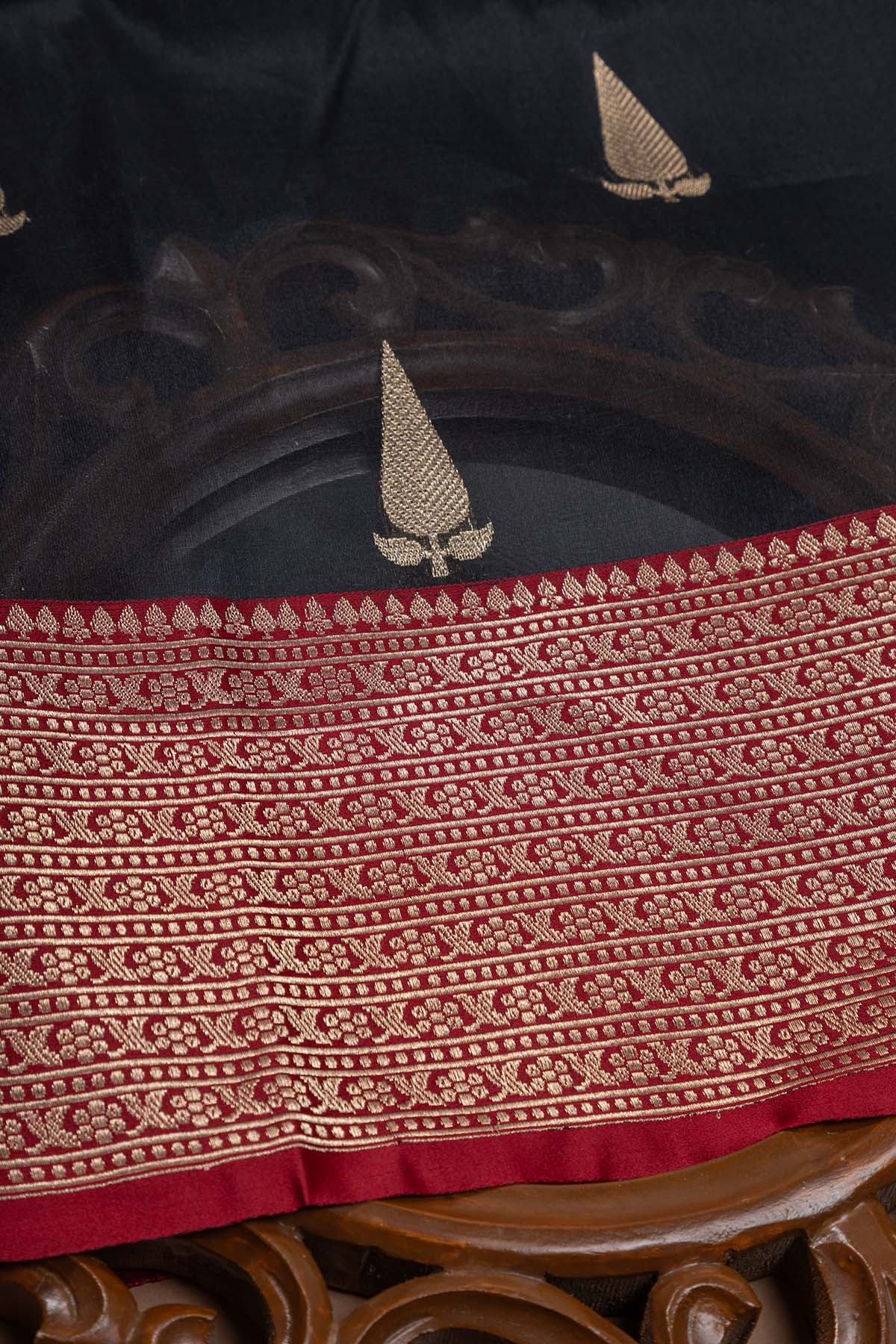 Hand Woven Pure Organza Banarasi Saree