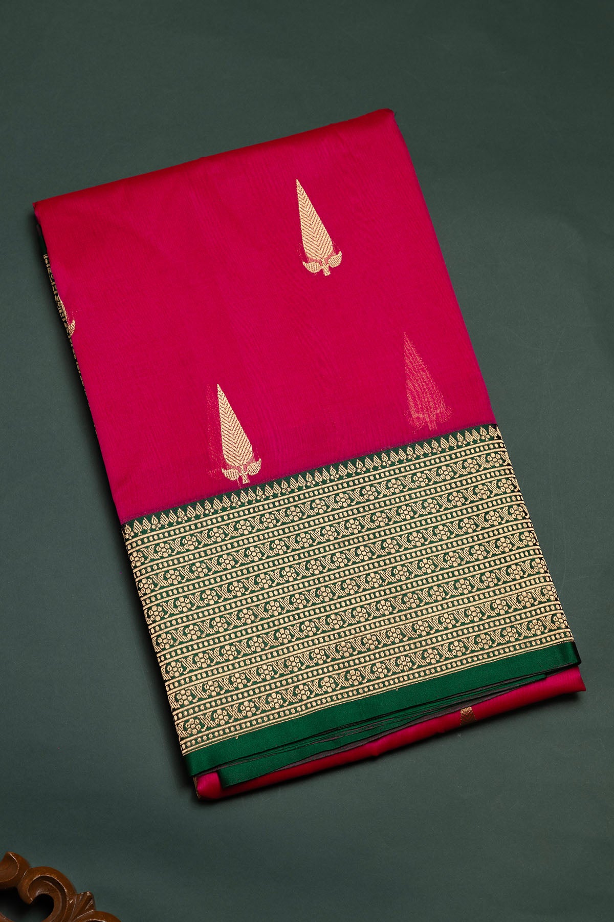 Hand Woven Pure Organza Banarasi Saree
