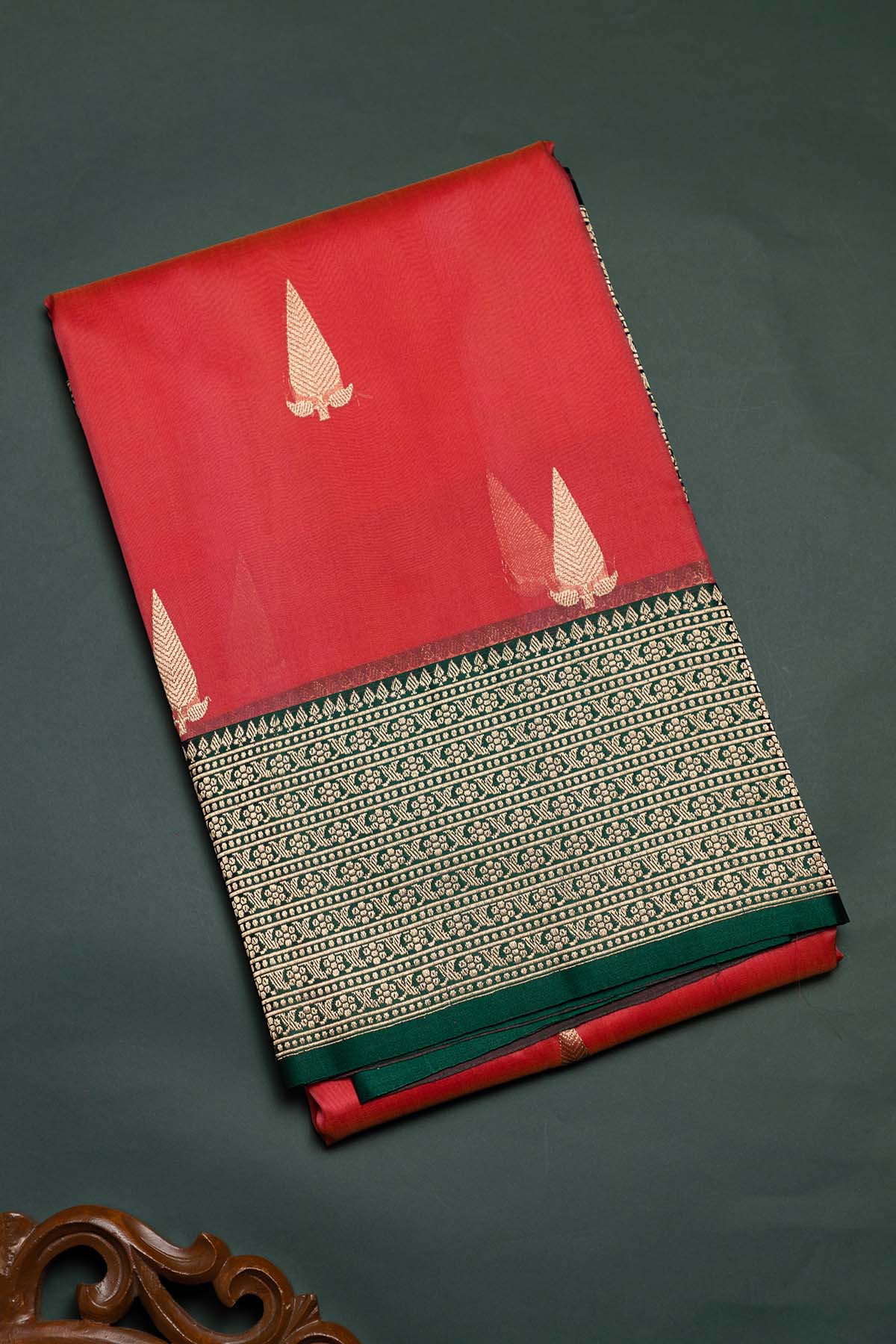 Hand Woven Pure Organza Banarasi Saree